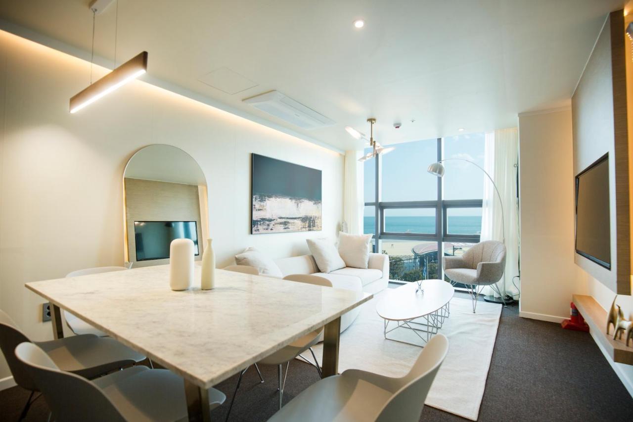 Uh Suite The Haeundae Busan Esterno foto
