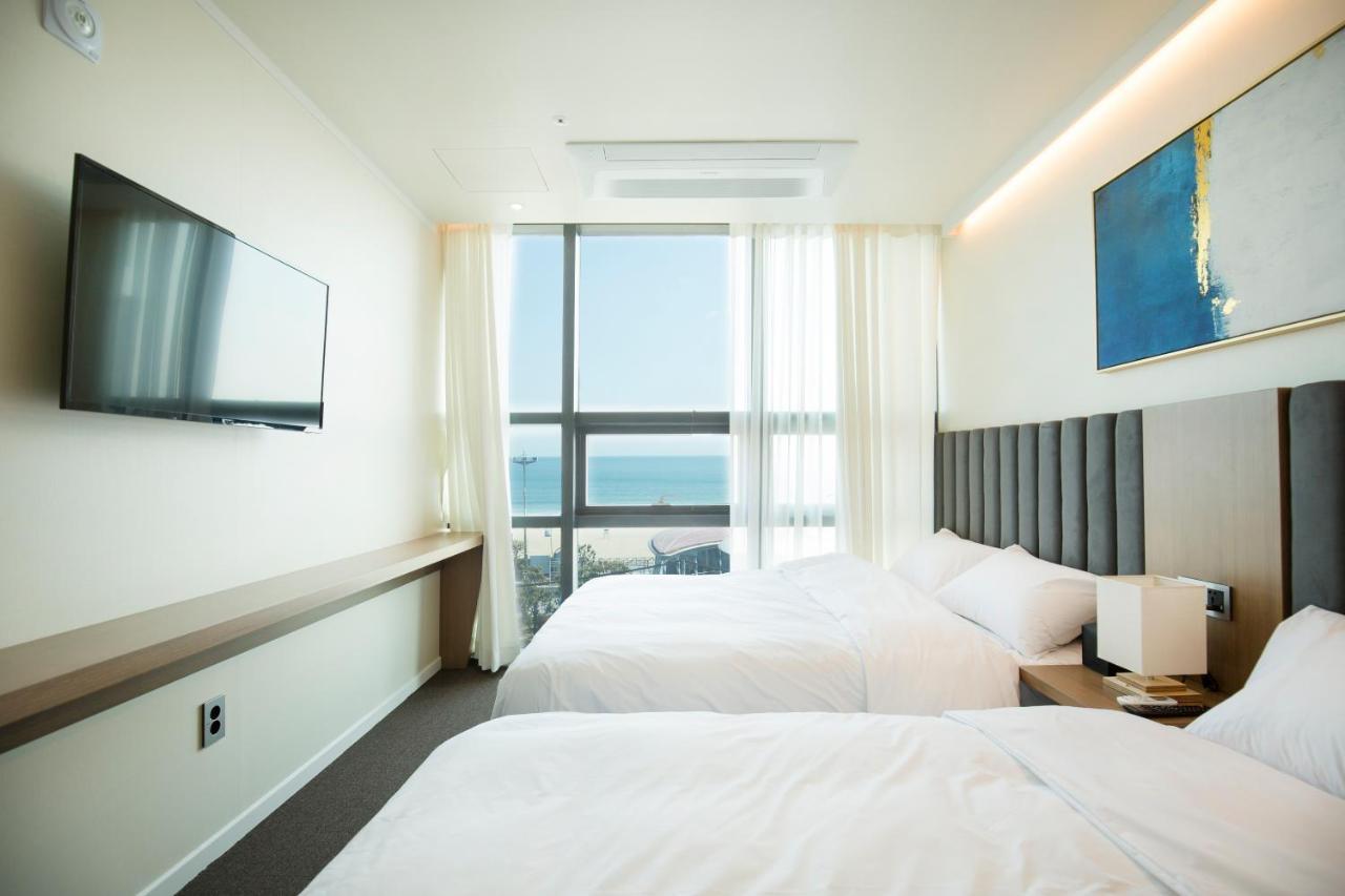 Uh Suite The Haeundae Busan Esterno foto