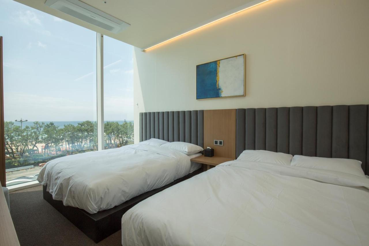 Uh Suite The Haeundae Busan Esterno foto