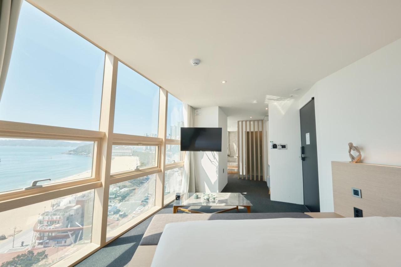 Uh Suite The Haeundae Busan Esterno foto