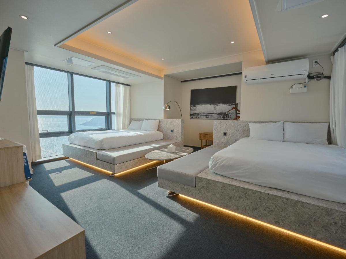 Uh Suite The Haeundae Busan Esterno foto