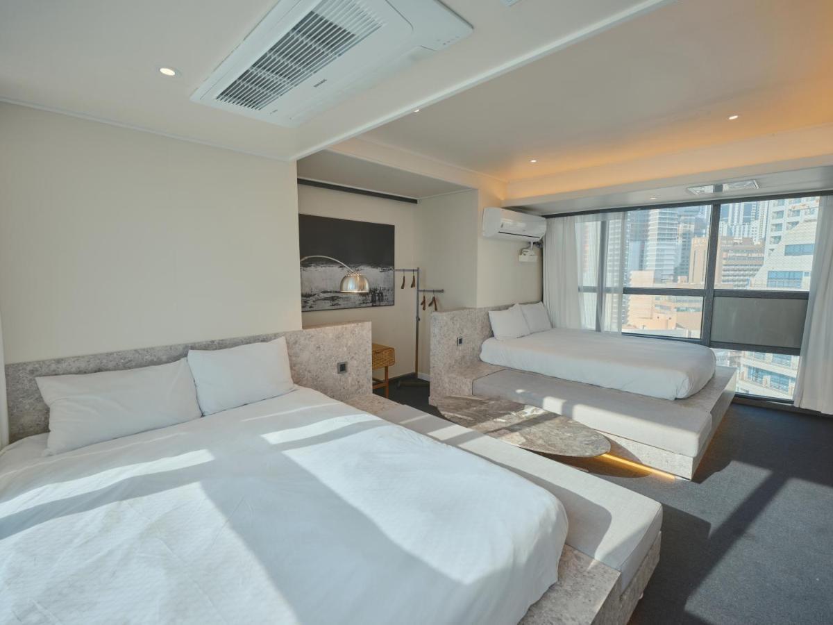 Uh Suite The Haeundae Busan Esterno foto