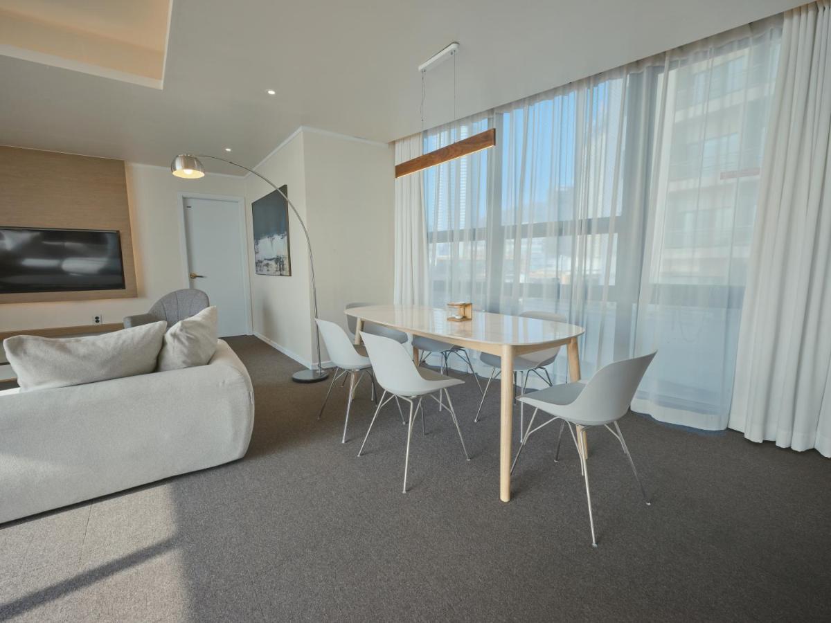Uh Suite The Haeundae Busan Esterno foto