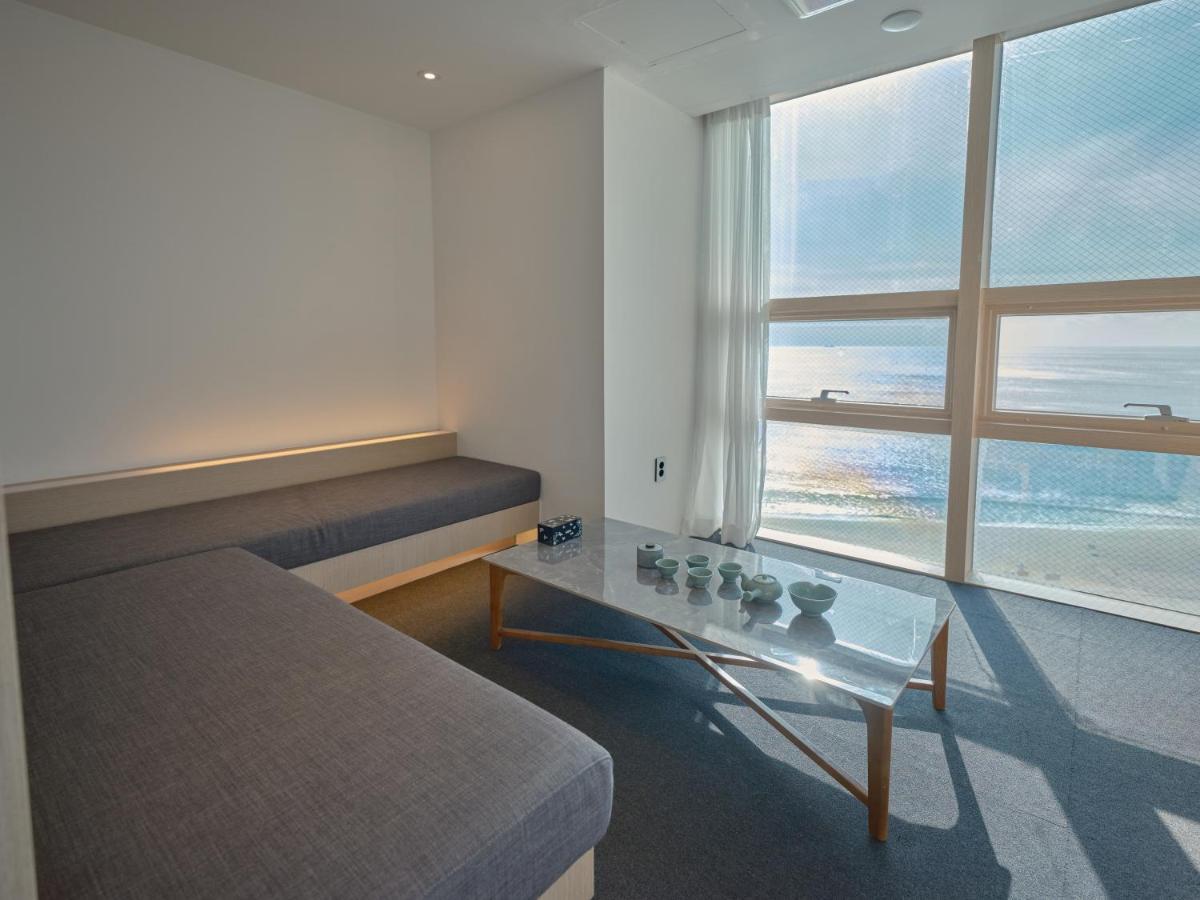 Uh Suite The Haeundae Busan Esterno foto