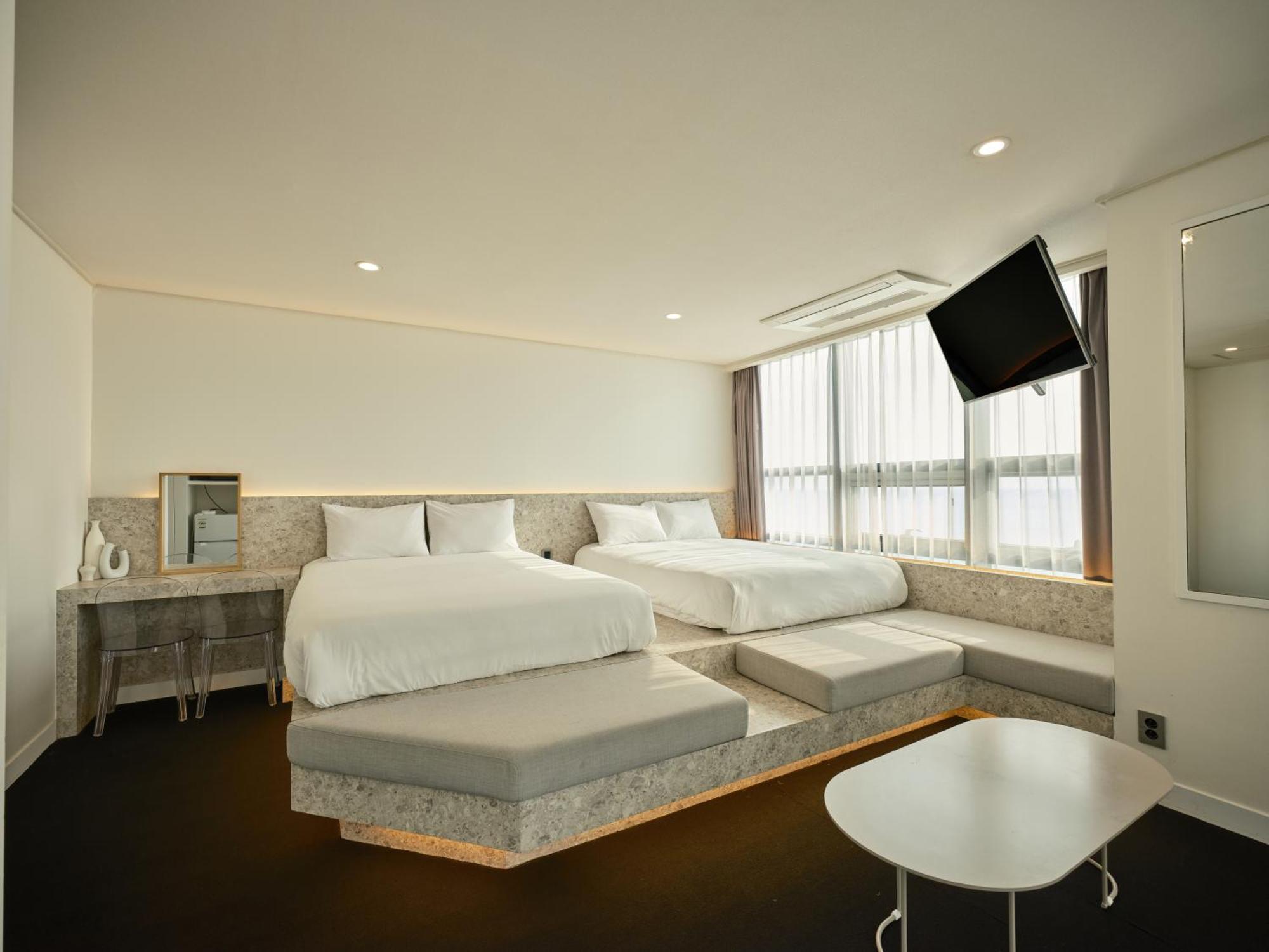 Uh Suite The Haeundae Busan Esterno foto