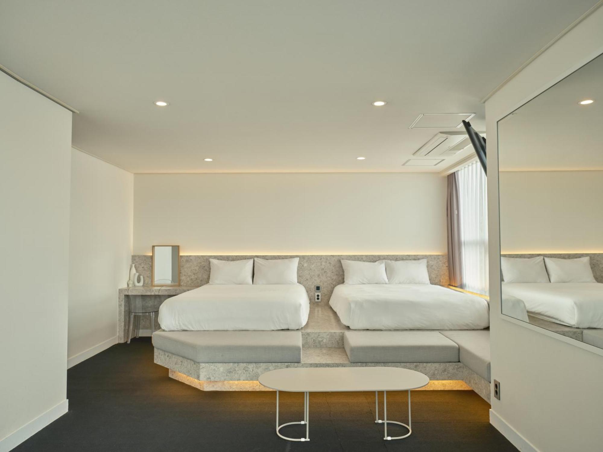 Uh Suite The Haeundae Busan Esterno foto