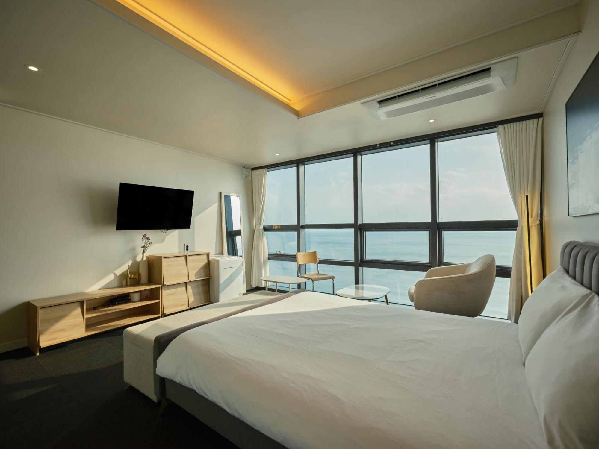 Uh Suite The Haeundae Busan Esterno foto