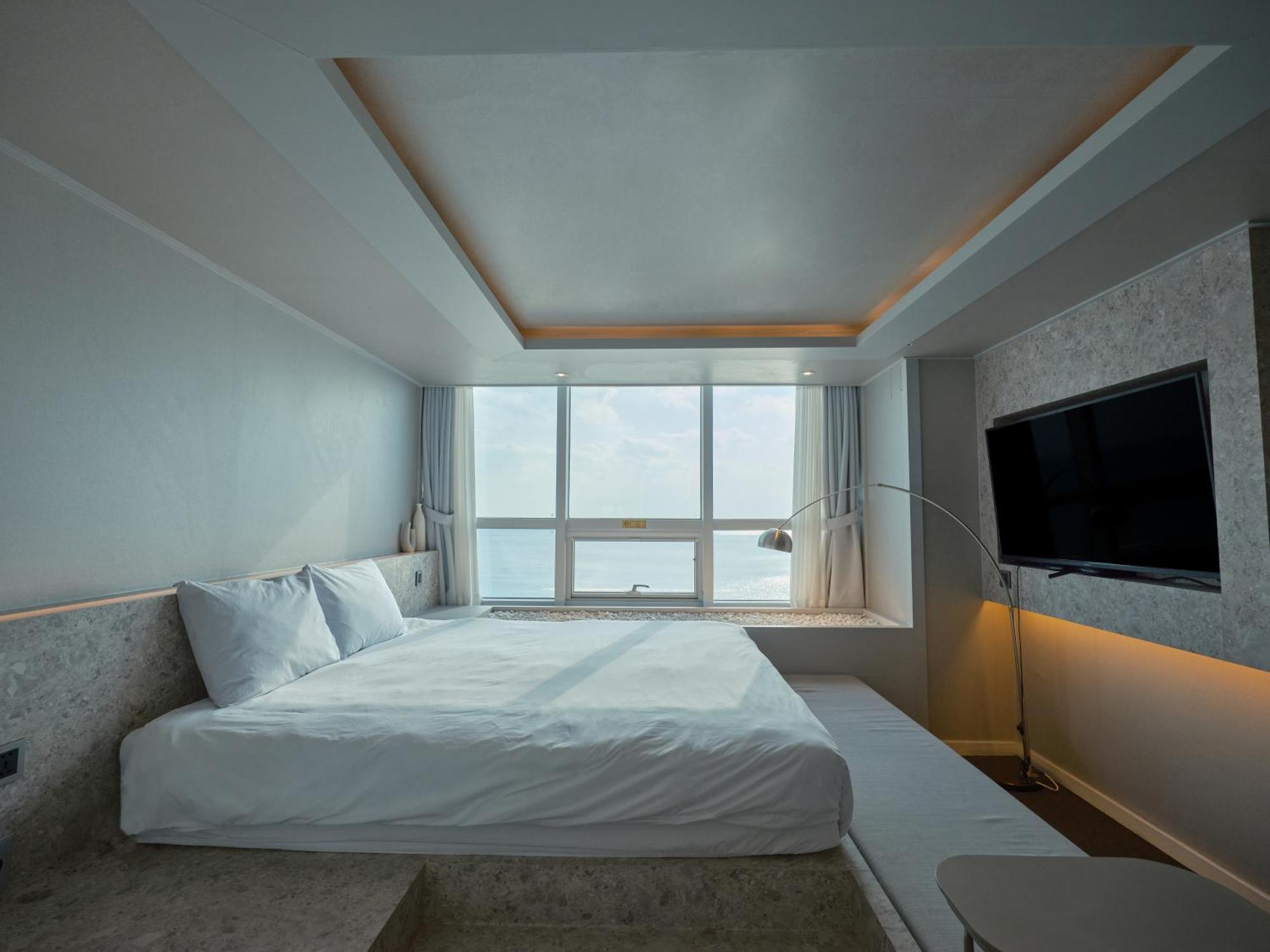 Uh Suite The Haeundae Busan Esterno foto