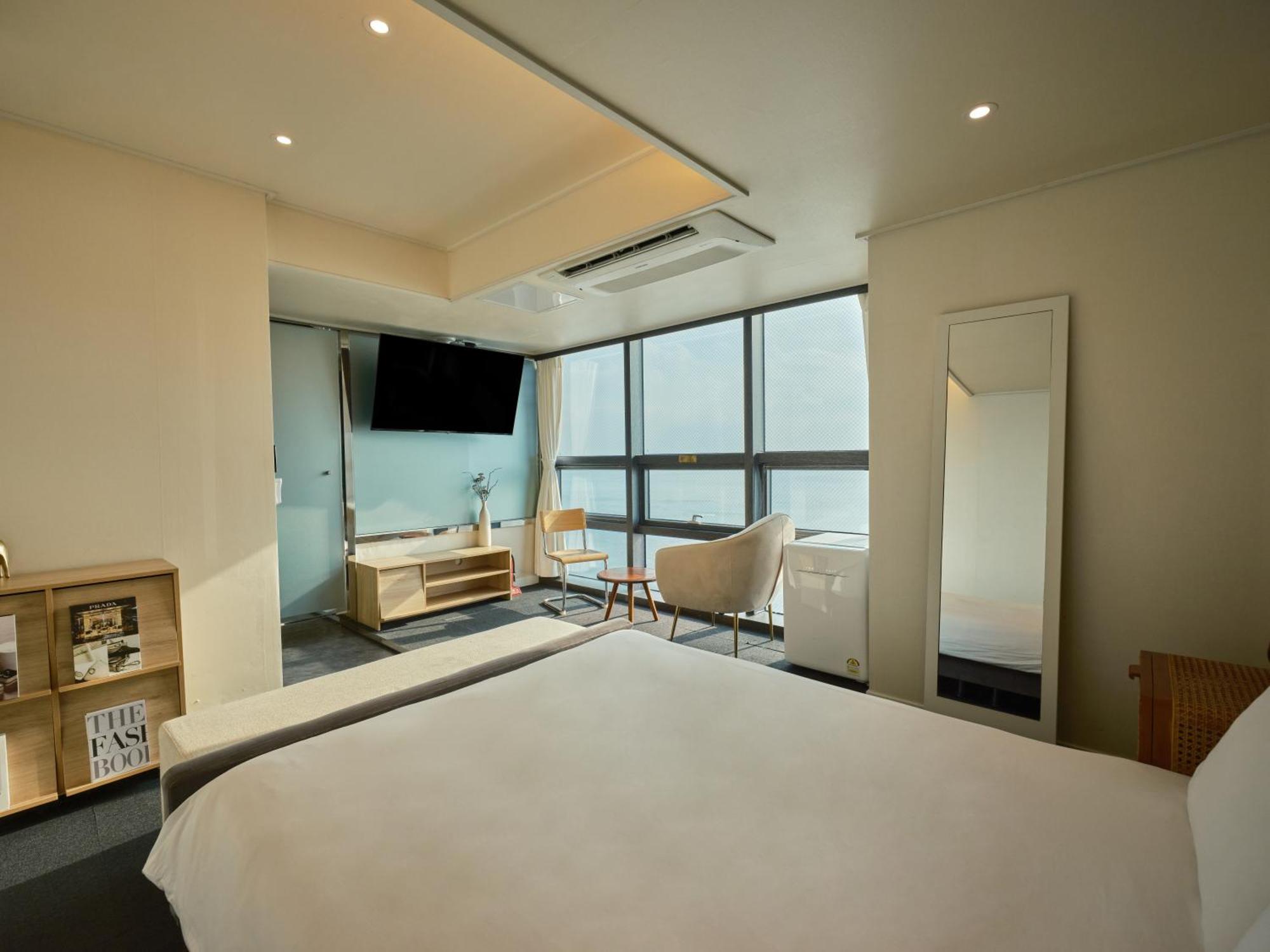 Uh Suite The Haeundae Busan Esterno foto