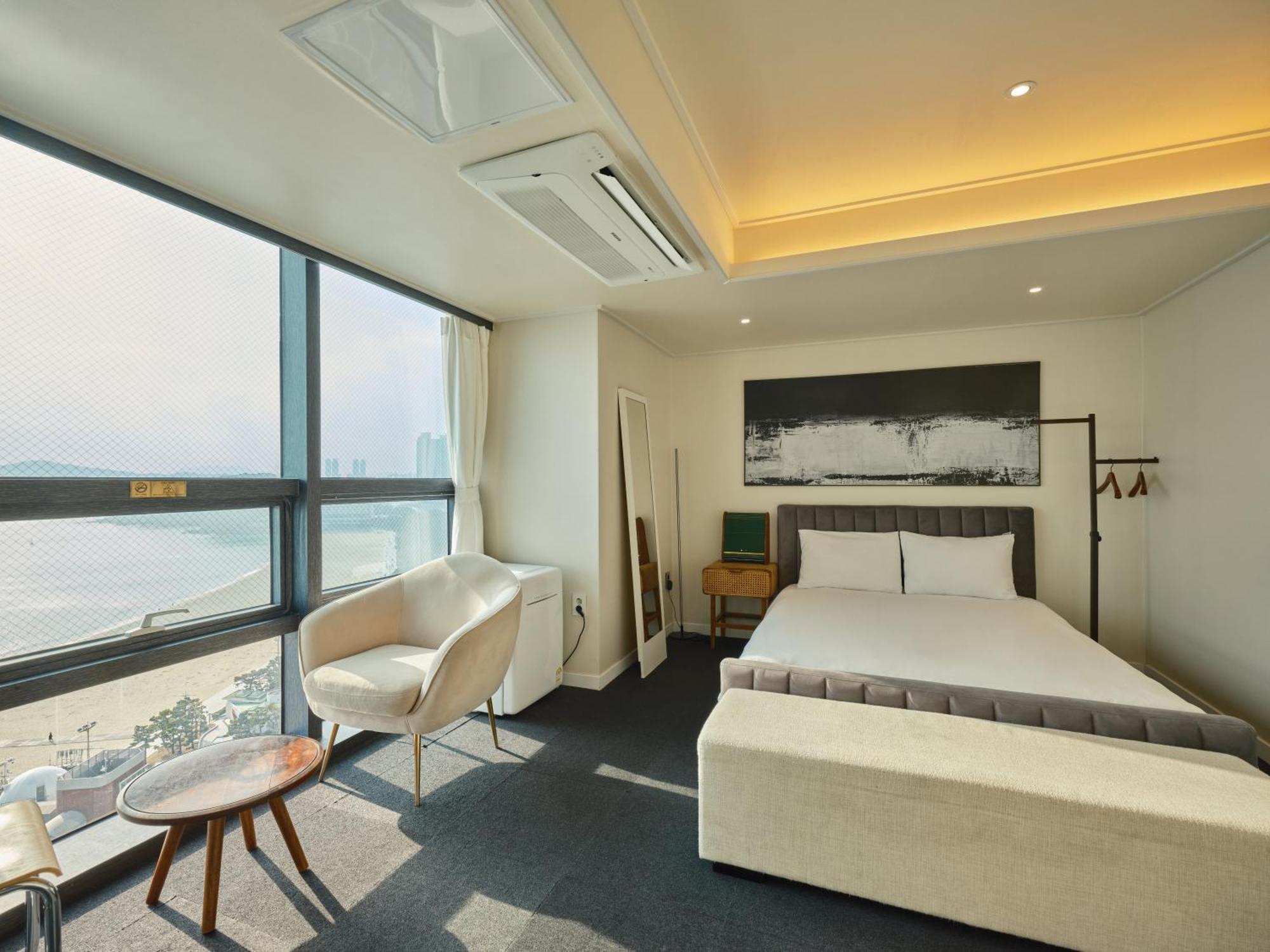Uh Suite The Haeundae Busan Esterno foto