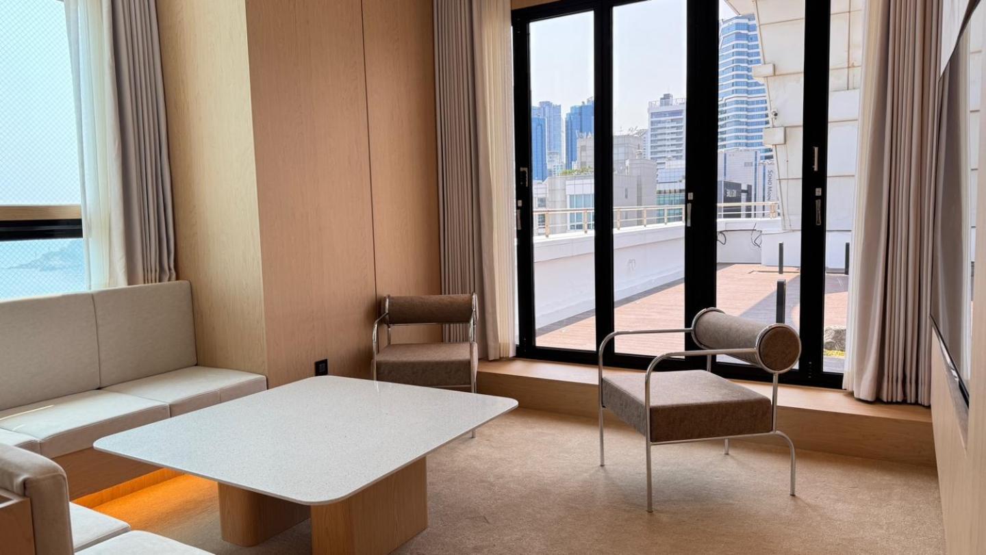 Uh Suite The Haeundae Busan Esterno foto