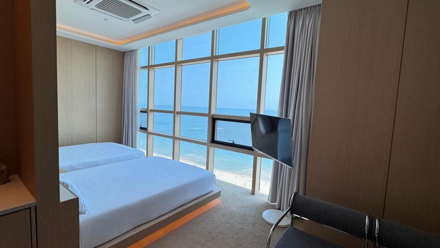 Uh Suite The Haeundae Busan Esterno foto